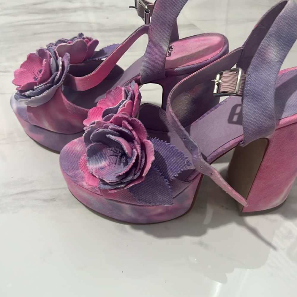 Jeffrey Campbell Pink and Purple Platform Sandals with Floral Accents - Picture 10 of 10